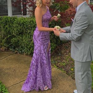Orchid Morilee Prom Dress: SIZE 0. Bought with minor sequin fraying